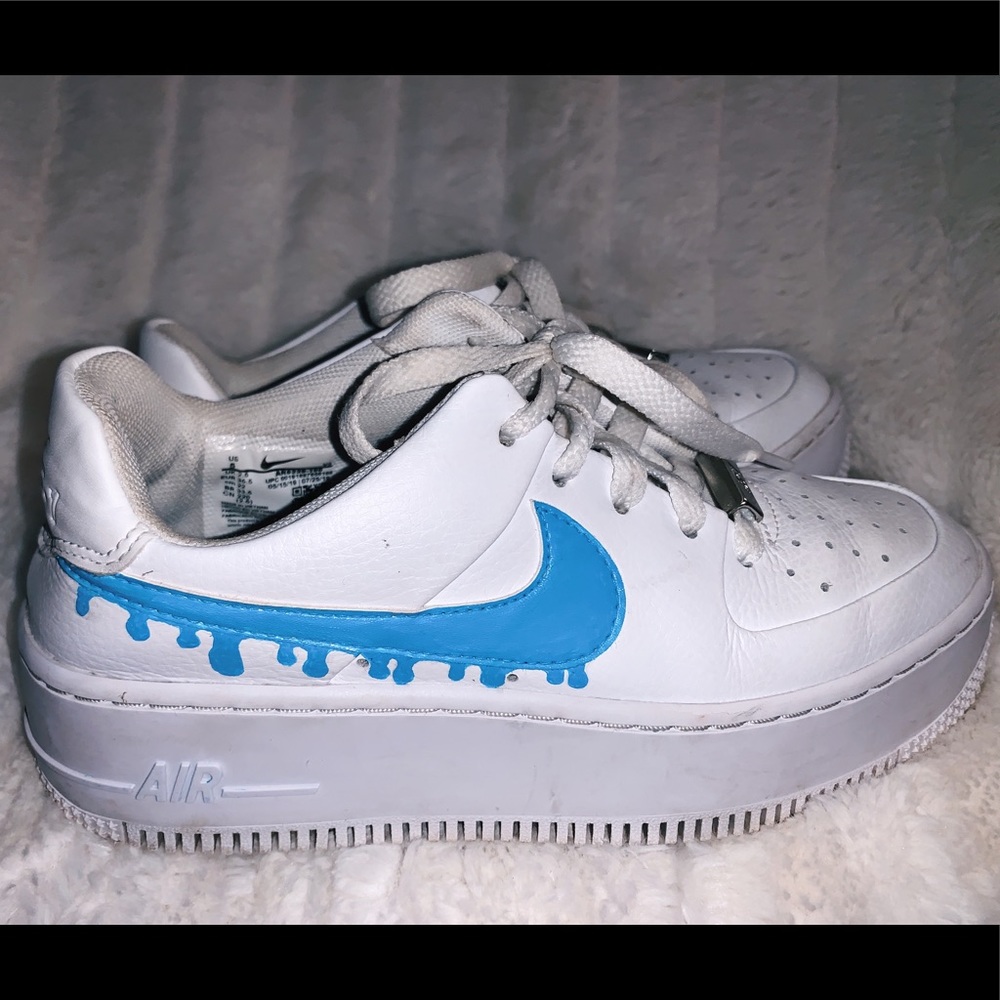 Custom Painted Nike’s - Picture 4 of 5